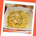 Pasta, calabacín y cebolla, con salsa de nata