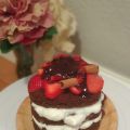 TARTA DE CHOCOLATE CON NATA Y FRESAS SIN GLUTEN