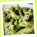 Pasta con crema de brócoli y bacon crujiente