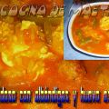 Arroz caldoso con albóndigas y huevo escalfado