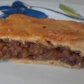 EMPANADA DE TERNERA Y CEBOLLA CARAMELIZADA