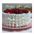 Tarta de frutos rojos, lima y merengue.