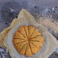 Scones con copos de avena y  olivas verdes