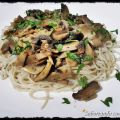 Fideos Chinos con Champiñones al Ajillo