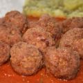 ALBÓNDIGAS DE TERNERA CON PATATAS.