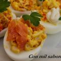 HUEVOS RELLENOS DE SALMÓN Y CANGREJO