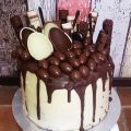 DRIPCAKE KINDER BUENO