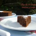 Bizcocho de chocolate, almendras y naranja