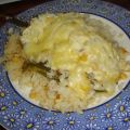 Chile relleno sobre cama de arroz blanco