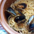 Espaguettis con mejillones picantes - Hot and[...]