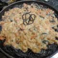 ESPAGUETIS NEGROS CON SALMON Y GAMBAS
