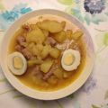 PATATAS GUISADAS CON HUEVO Y SALCHICHAS