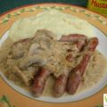 SALCHICHAS GUISADAS CON SALSA DE MOSTAZA