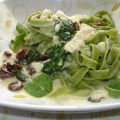 PASTA FRESCA DE ESPINACAS CON QUESO DE CABRA Y[...]