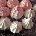 MERINGUE KISSES O BOCADITOS DE MERENGUE
