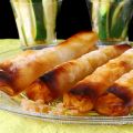 Rollitos de masa filo con carne, tomate y[...]