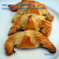 Mini croissants salados rellenos con masa[...]