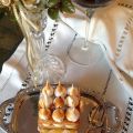 MILHOJAS DE HOJALDRE INVERTIDO CARAMELIZADO CON[...]