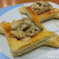 Tartaletas de hojaldre rellenas de pollo y[...]