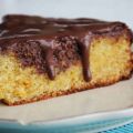 Bizcocho de naranja glaseado con chocolate
