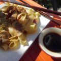 TALLARINES CON VERDURAS Y CERDO