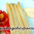 Espárragos dos salsas