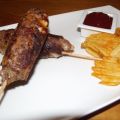 Brochetas de carne picada