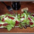 ENSALADA CON CECINA  DE CIERVO Y QUESO DE CABRA