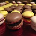 Macaron de chocolate con relleno de ganache de[...]