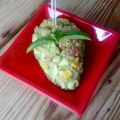 Aguacate relleno de quinoa