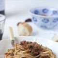 ESPAGUETIS CON ACEITE DE ALBAHACA Y PESTO ROJO