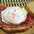 Tosta de jamón y huevo