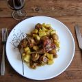 CONEJO CON CHAMPIÑONES Y PIÑONES