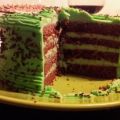 Tarta red velvet con frosting de esponjitas