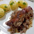PIERNA DE CORDERO A LA AJEDREA / LEG OF LAMB[...]
