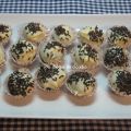 Bolitas de bizcocho de chocolate y cobertura de[...]