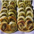 Mini palmiers con tapenade de pimiento