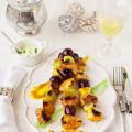 Cómo hacer  Brochetas de pollo y frutas.