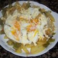 SARTENICA DE PATATAS CON HUEVO Y PIMIENTOS