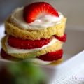 MUG CAKE CON CREMA DE QUESO Y FRESAS (RECETA Y[...]