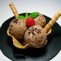 Helado de chocolate y virutas