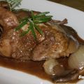 CODORNICES AL CHOCOLATE CON CEBOLLITAS[...]