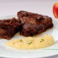 CARRILLERAS DE BUEY ASADAS CON PURÉ DE MANZANA