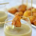 Crema de alcachofa con mini buñuelos de bacalao