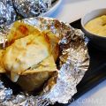 PATATAS ASADAS CON SALSA DE MOSTAZA