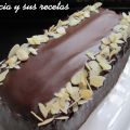 BIZCOCHO FÁCIL CON COBERTURA DE CHOCOLATE