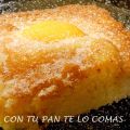 BIZCOCHO CON MELOCOTONES EN ALMÍBAR