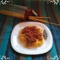 Espaguetis con conejo y pisto