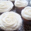 Cupcake de vainilla con pepitas de chocolate