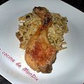 Pollo guisado con fideos